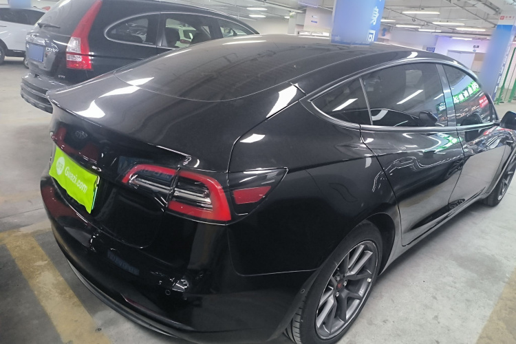 特斯拉 Model 3 2022款 后轮驱动版车身外观7