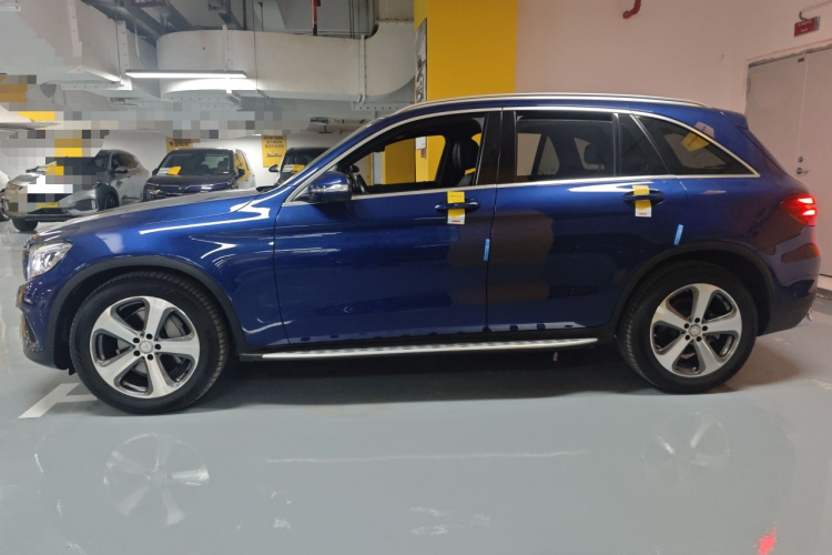 奔驰GLC 2016款 GLC 300 4MATIC 动感型车身外观4