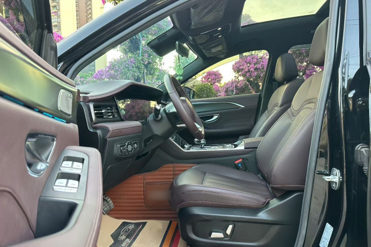 捷途X90 2023款 子龙 2.0T DCT常胜版 7座中控内饰7007