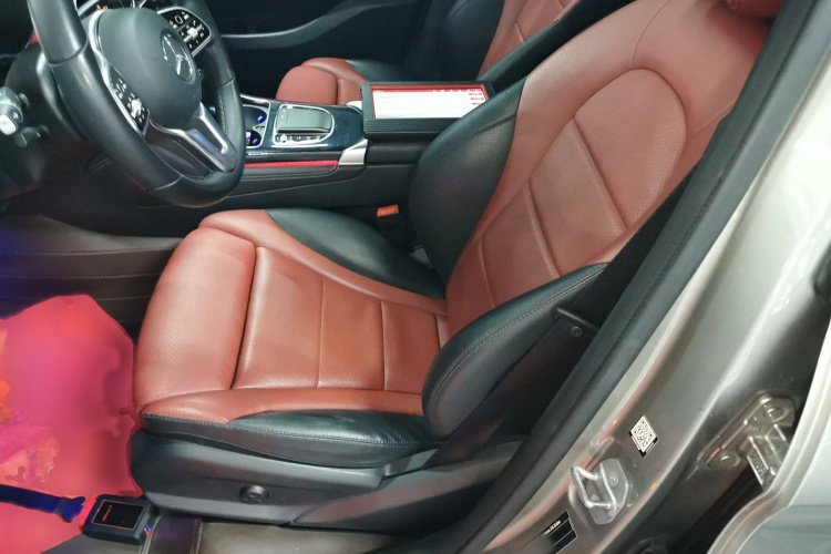 奔驰GLC轿跑 2020款 GLC 260 4MATIC 轿跑SUV局部细节19