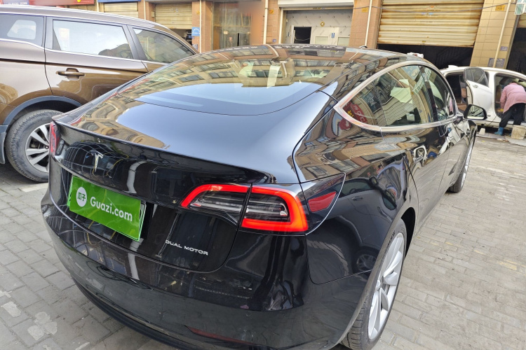 特斯拉 Model 3(进口) 2019款 长续航全轮驱动版车身外观7
