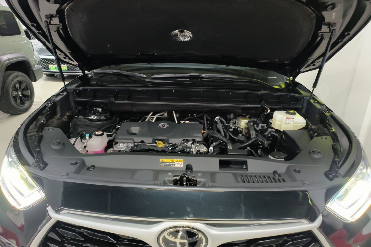 丰田 汉兰达 2024款 2.5L智能电混双擎两驱精英版 5座机舱底盘24