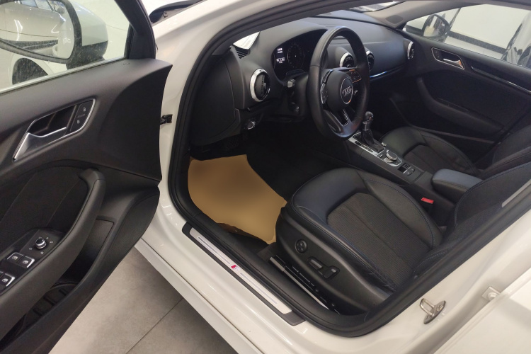 奥迪A3 2020款 Limousine 35 TFSI 时尚型 国VI中控内饰20