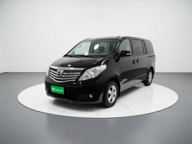 东风风行 菱智PLUS 2022款 旅行版 2.0L 手动舒适型 7座