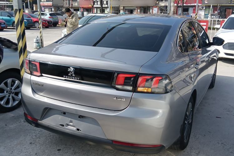 标致308 2016款 1.6L 手动时尚版车身外观7