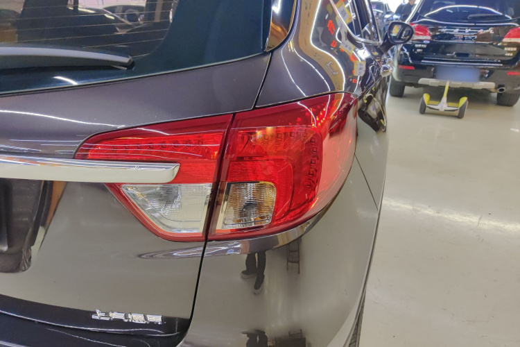 别克 昂科威 2016款 28T 四驱精英型车身外观9