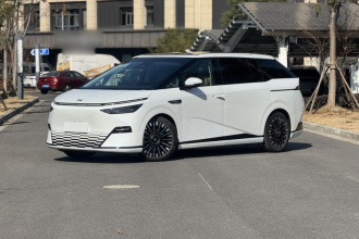 小鹏X9 2025款 740超长续航 Max