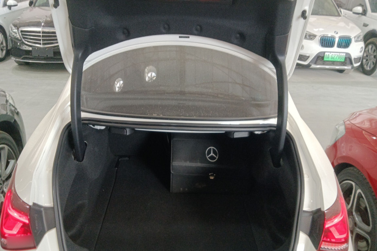 奔驰CLA AMG 2022款 AMG CLA 35 4MATIC机舱底盘23