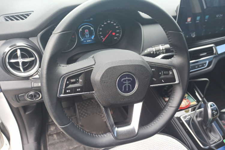 比亚迪 宋 2020款 经典版 1.5T 自动精英型局部细节13