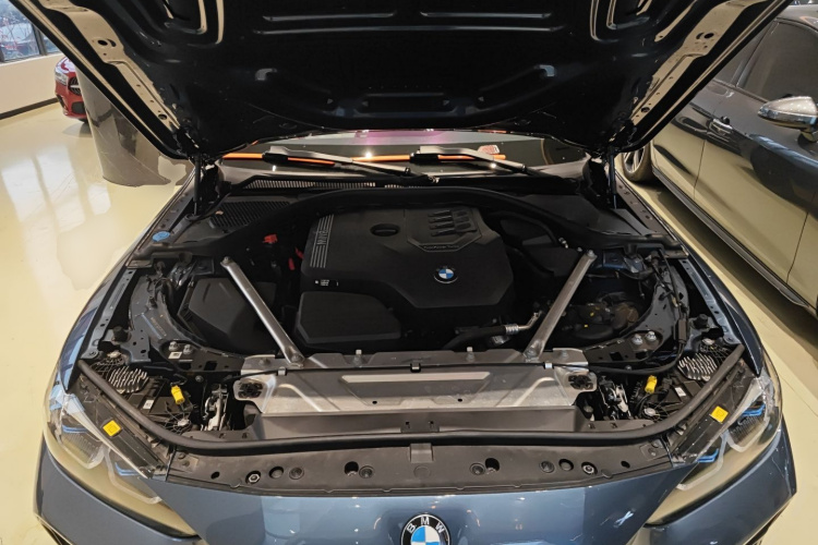 宝马4系 2023款 425i 敞篷M运动曜夜套装机舱底盘24