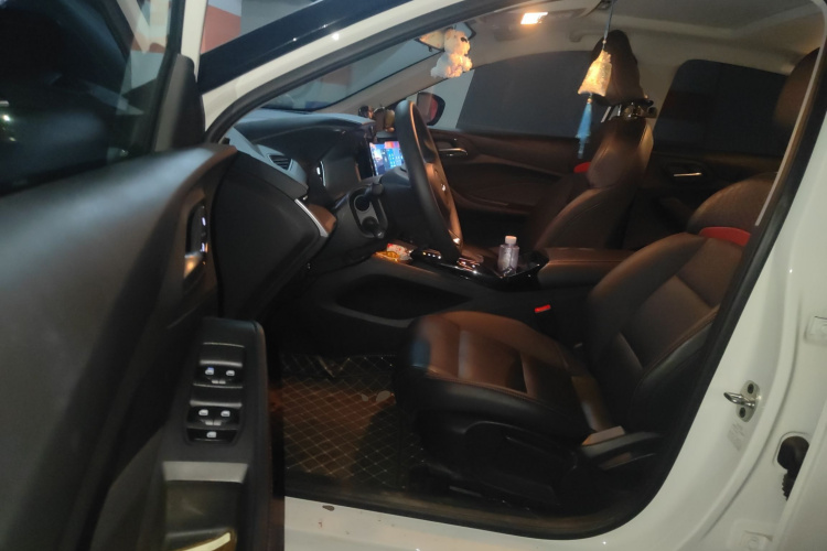 名爵 MG5 2021款 180DVVT CVT青春豪华版中控内饰20