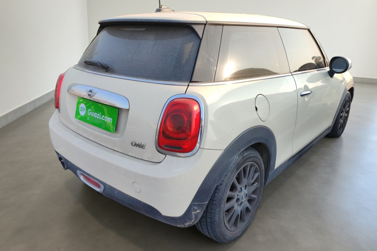 MINI 2021款 1.5T ONE PLUS车身外观7