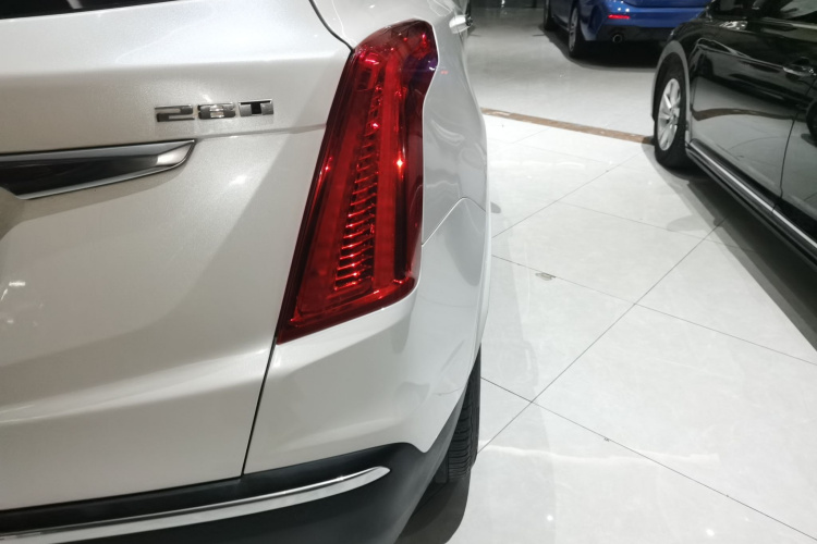 凯迪拉克XT5 2016款 28T 四驱豪华型车身外观9