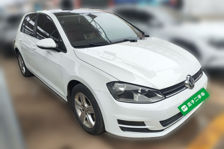 大众 高尔夫 2016款 230TSI 自动舒适型车身外观3