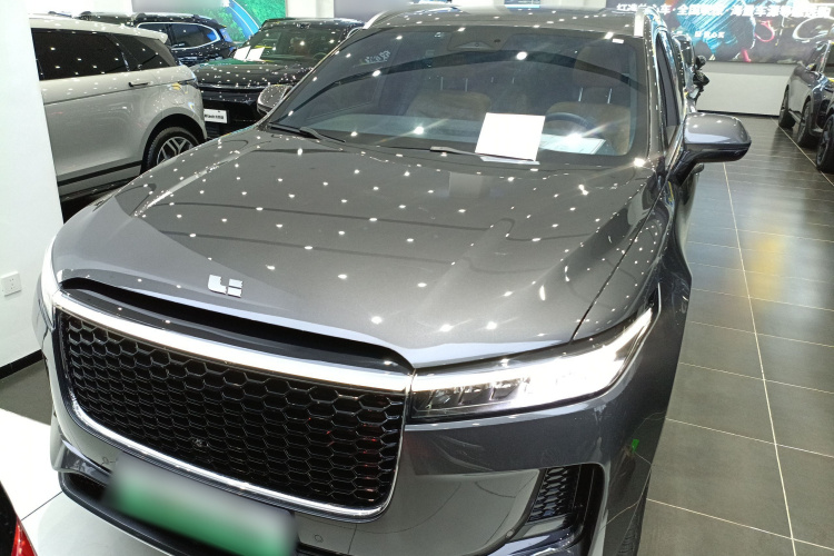 理想汽车 理想ONE 2021款 增程6座版车身外观2