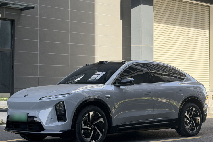 蔚来EC6 2025款 75kWh车身外观1