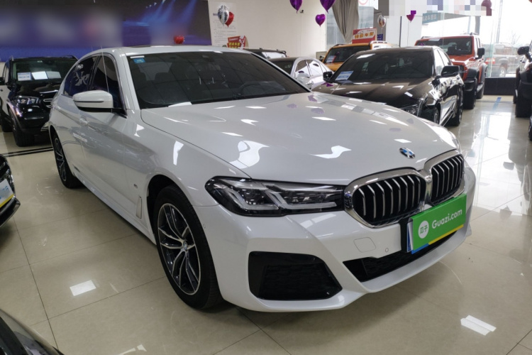 宝马5系 2022款 改款二 525Li M运动套装车身外观3