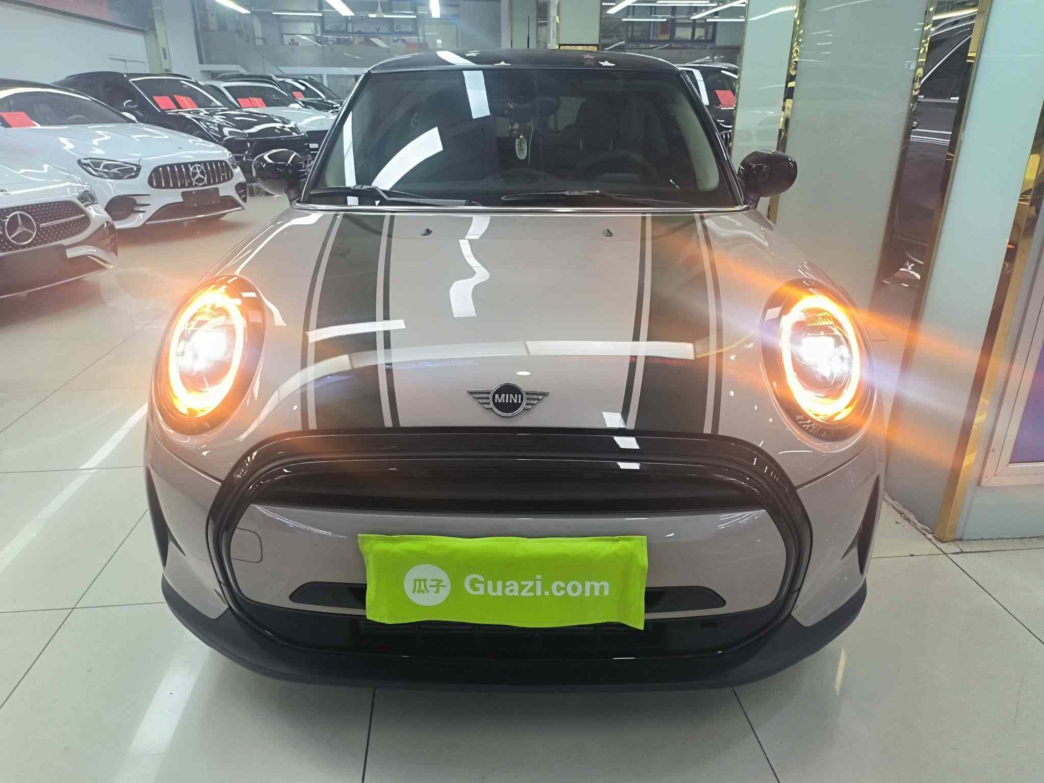 MINI 2023款 改款 1.5T COOPER 艺术家(1)