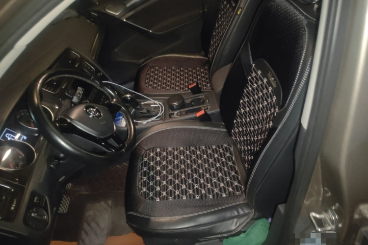 大众 高尔夫 2017款 1.6L 自动舒适百万辆纪念版中控内饰19