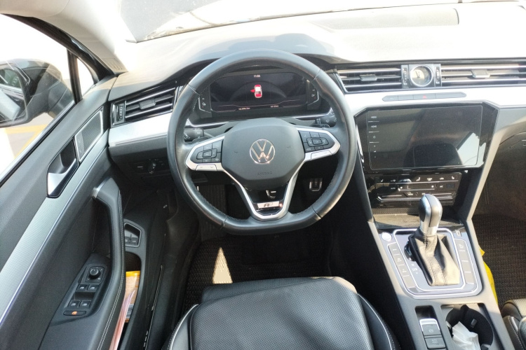 大众 迈腾GTE插电混动 2022款 GTE 豪华型中控内饰13