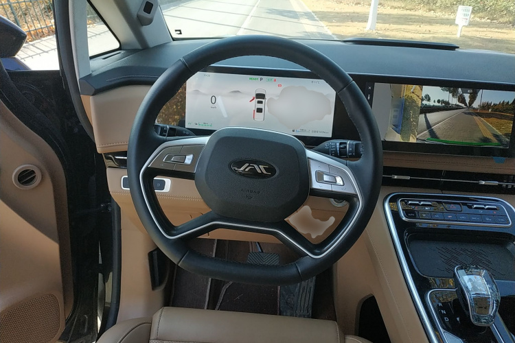 江淮瑞风 瑞风RF8 PHEV 2024款 智聆版 1.5T 150KM 旗舰型 磷酸铁锂局部细节13