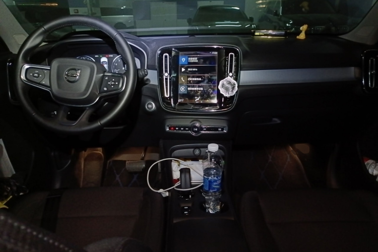 沃尔沃XC40 2021款 T4 四驱智行时尚版中控内饰12