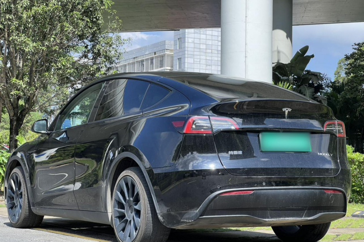 特斯拉 Model Y 2022款 长续航全轮驱动版车身外观6003