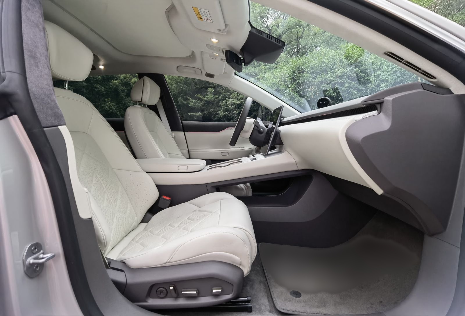 蔚来ET7 2023款 100kWh 签名版