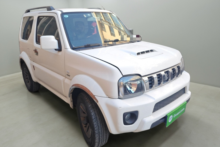 铃木 吉姆尼 2015款 1.3 MT JLX车身外观3