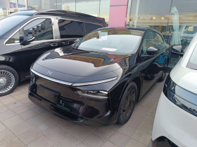 小鹏G7 2025款 702 超长续航 Ultra