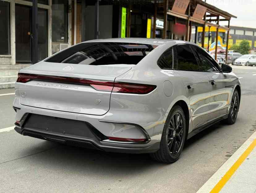 比亚迪 汉 2025款 DM-i 125KM精英型(2)
