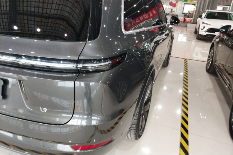 理想汽车 理想L9 2022款 Max车身外观9