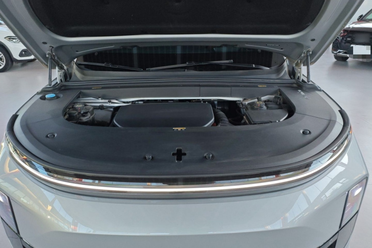 理想汽车 理想L6 2024款 Pro机舱底盘24