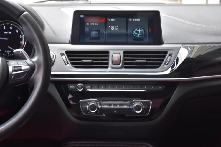 宝马1系 2020款 125i 领先型M运动套装局部细节16