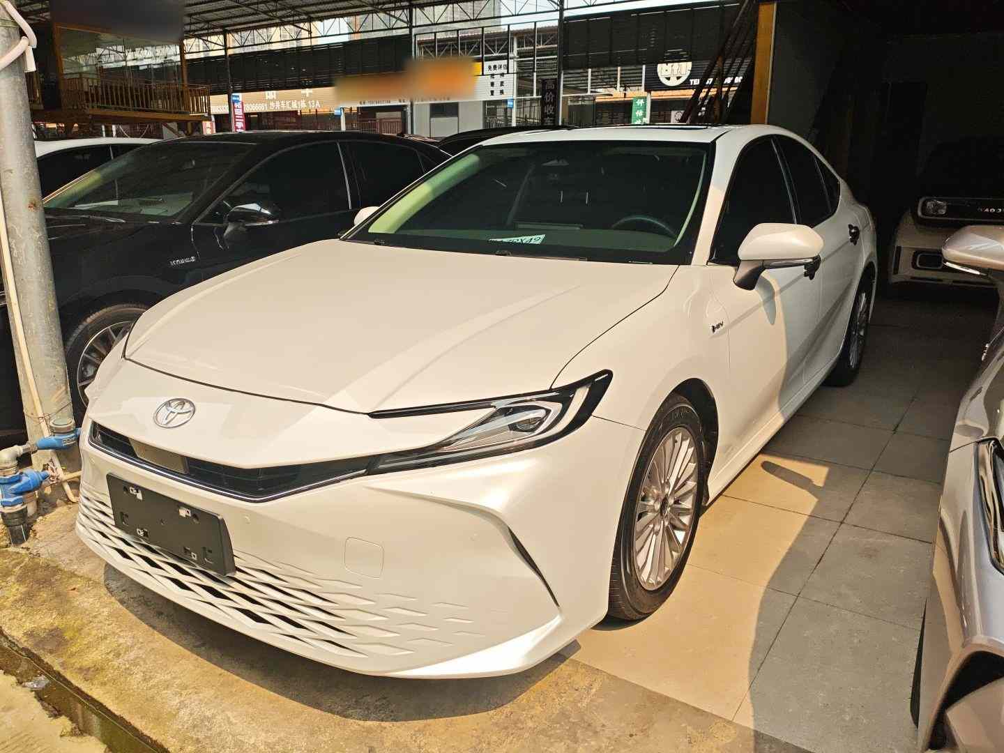 丰田 凯美瑞 2024款 双擎 2.0HGVP 豪华版(2)