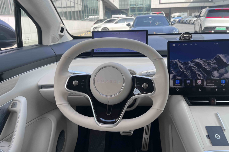 鸿蒙智行 智界R7 2024款 纯电 736km UItra中控内饰7009