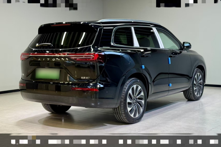 鸿蒙智行 问界M7 2024款 1.5T 后驱Plus版 5座车身外观6005