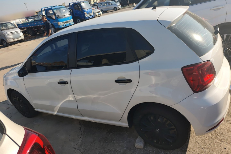 大众 Polo 2014款 1.4L 手动风尚版车身外观4