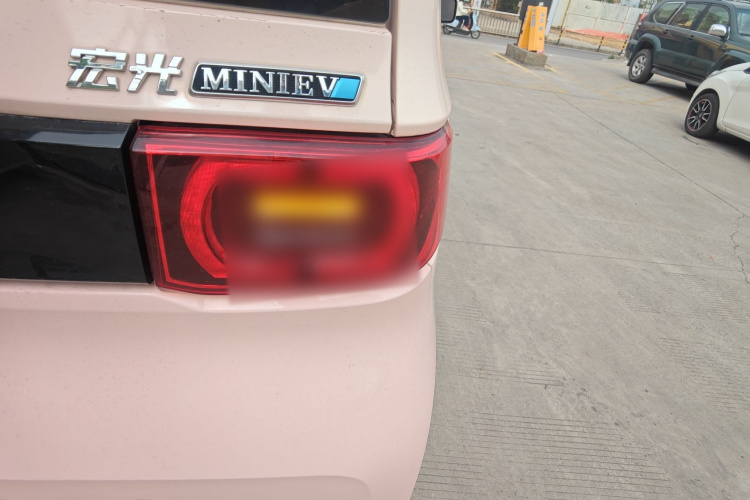 五菱汽车 宏光MINIEV 2021款 马卡龙臻享款 磷酸铁锂车身外观6006