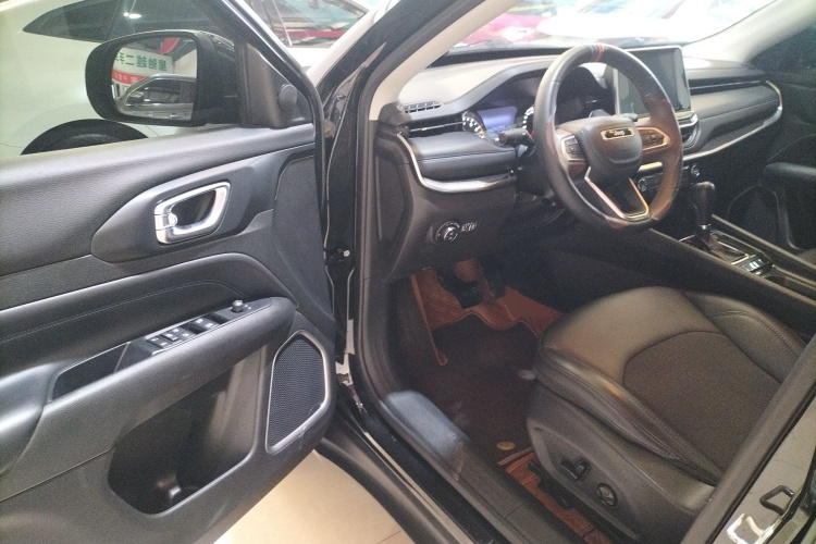 Jeep 指南者 2021款 220T 自动领先版中控内饰7003