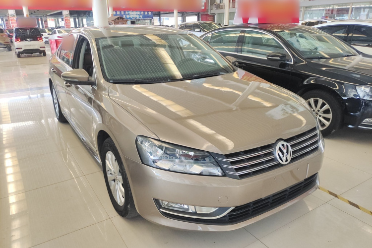 大众 帕萨特 2014款 1.8TSI DSG尊荣版车身外观3