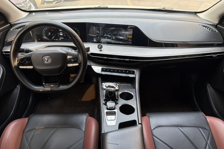 长安 逸动 2022款 PLUS 蓝鲸NE 1.4T GDI DCT尊贵版车身外观6009