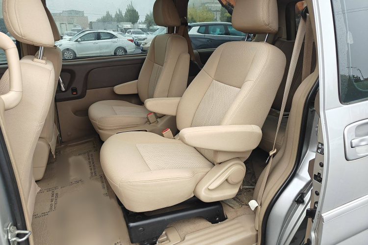 别克GL8 2014款 2.4L 舒适版中控内饰7002