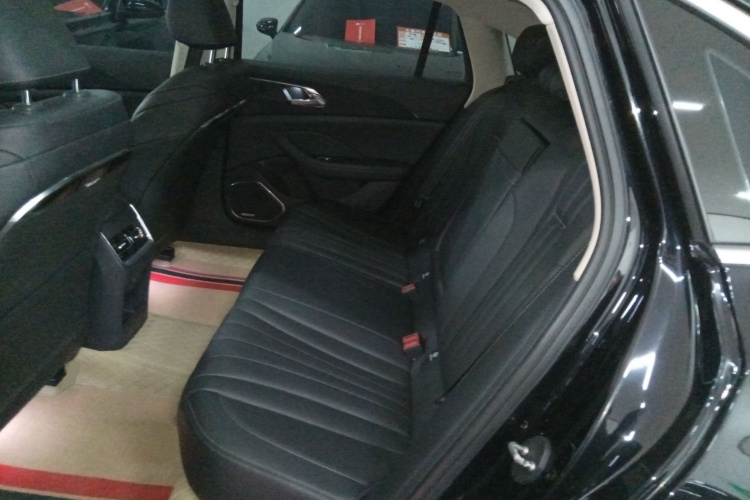 红旗H5 2023款 1.5T DCT智联旗韵版中控内饰7004