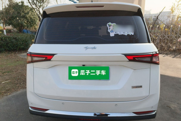 五菱汽车 五菱佳辰 2022款 1.5L 手动畅享舒适型车身外观6