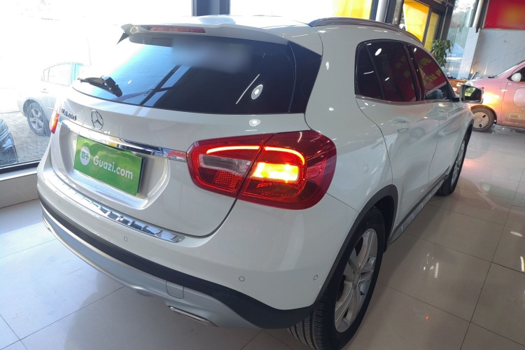 奔驰GLA 2016款 GLA 200 动感型车身外观7