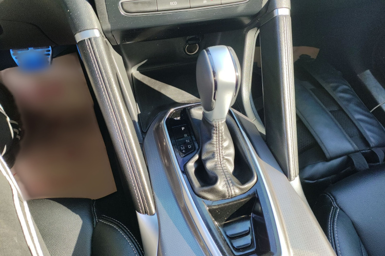 雷诺 科雷傲 2017款 2.0L 两驱领先版局部细节18