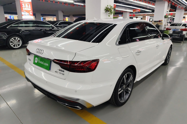 奥迪A4L 2020款 40 TFSI 豪华动感型车身外观7