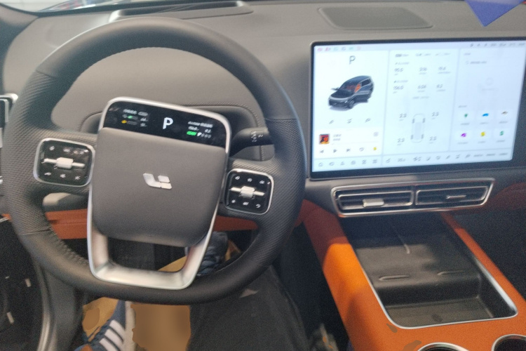理想汽车 理想L9 2022款 Max中控内饰12