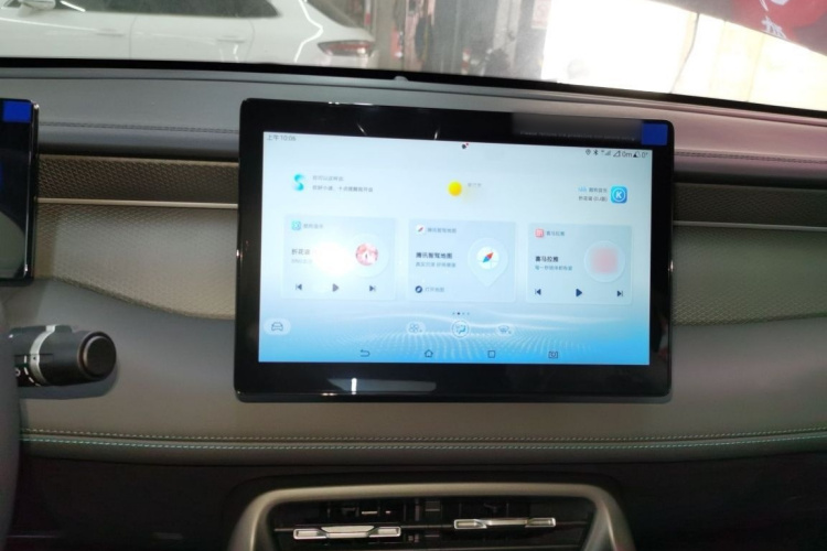 比亚迪 秦PLUS 2025款 DM-i 智驾版 55KM领先型中控内饰7010